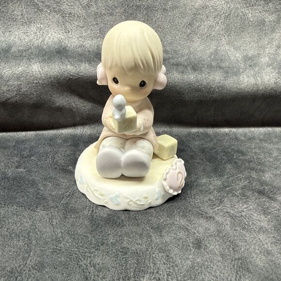 Precious Moments Growing In Grace Age 2 Porcelain Figurine Blonde Girl - Picture 1 of 5
